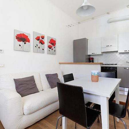 Milan Comfy Apt - Calvairate District Apartman Kültér fotó